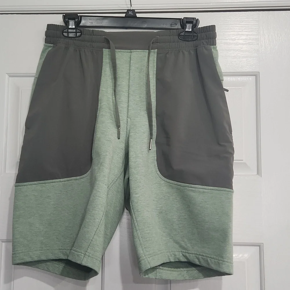 Lululemon City Commute Short *True Heather 9